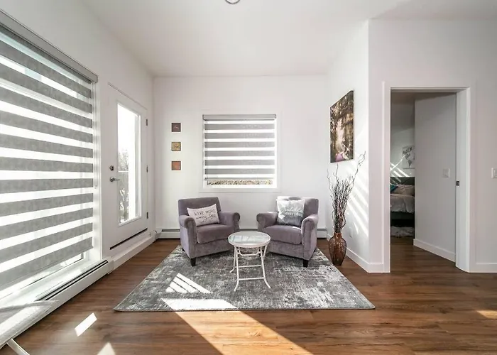 Stylish Close To D/T Free Parking King Bed 2Bed