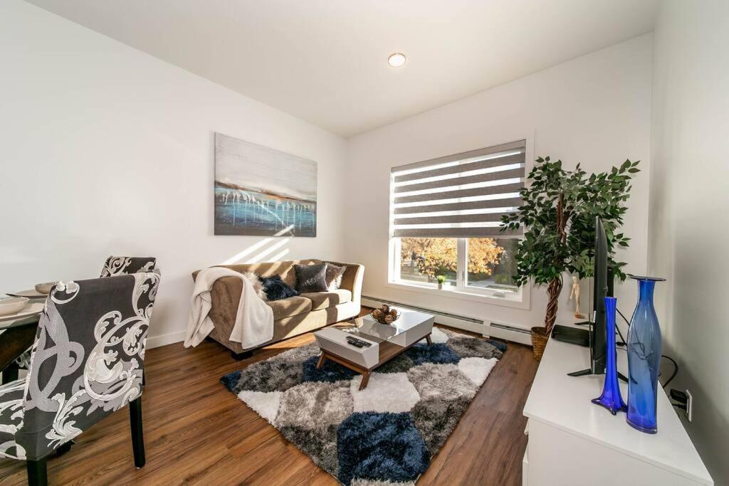 Apartment Stylish Close To D/t Free Parking King Bed 2bed Edmonton