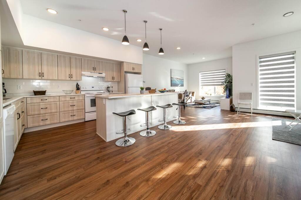 Stylish Close To D/t Free Parking King Bed 2bed